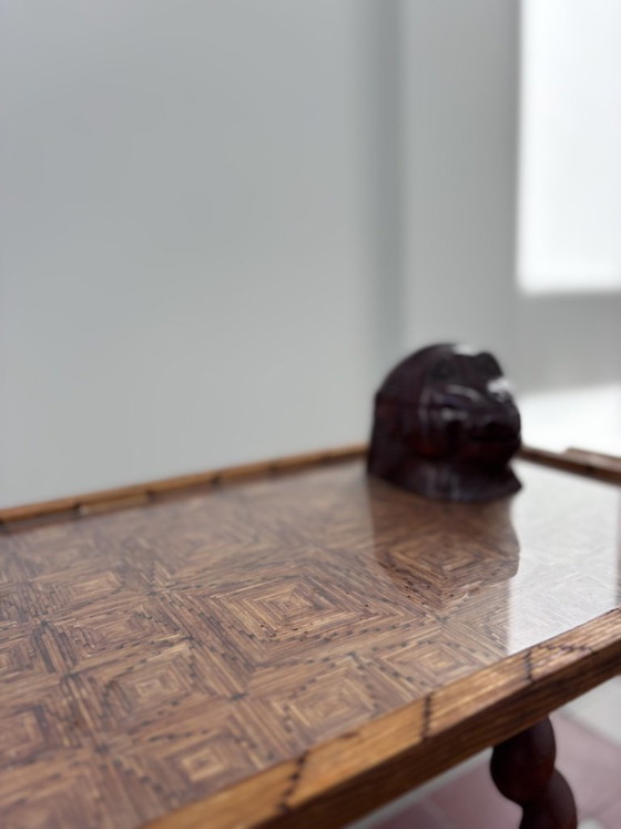 1930s Art Deco Tramp Art Matchstick Tray with Glass Top (55 cm) – Table accessories (photo 11 of 11)