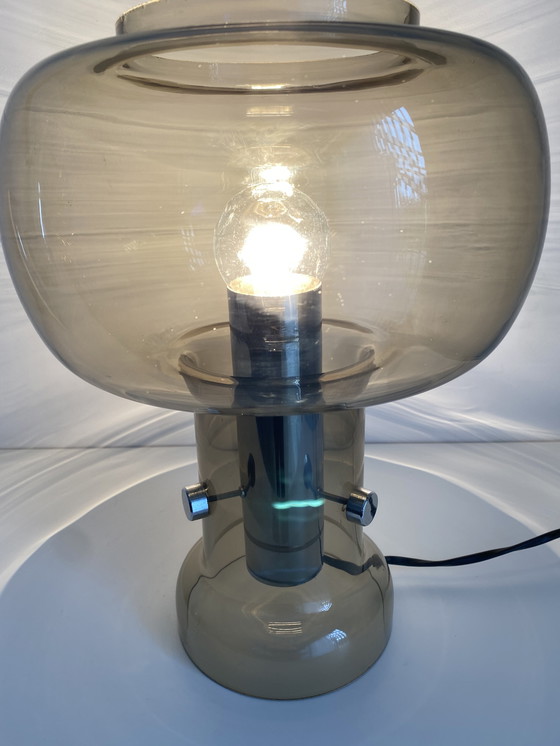 Image 1 of Lampe de table au design vintage