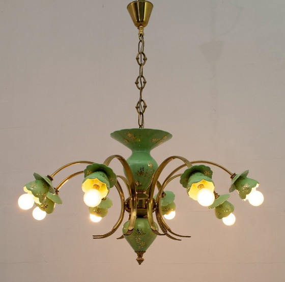 Image 1 of Lampadario italiano a 8 luci in porcellana e ottone in stile neoclassico, anni '60
