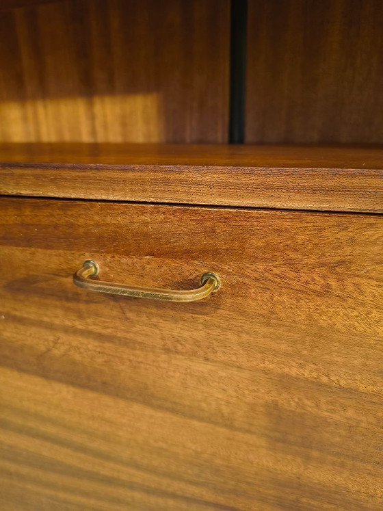 Image 1 of Armario abatible de teca de mediados de siglo (años 60/70)