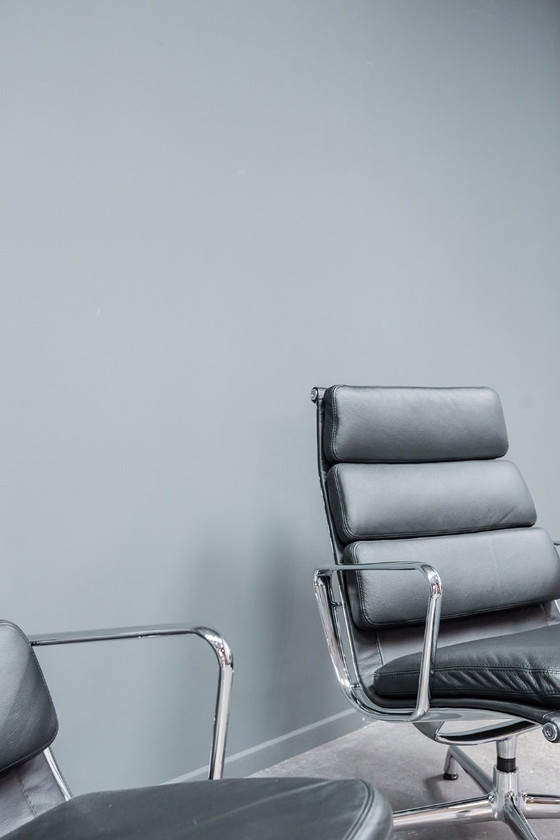 Image 1 of Sillón Eames EA216, 2 unidades