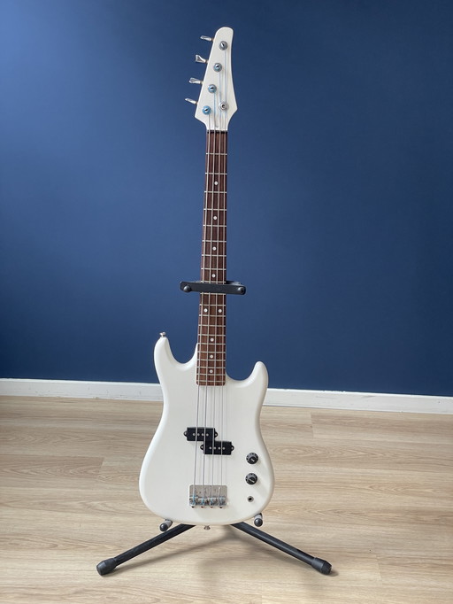 Vintage Vester Basgitaar