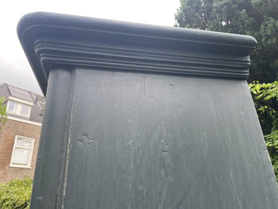 Image 1 of 18E Eeuwse Kledingkast Keukenkast Halkast Legkast Frans  Antiek