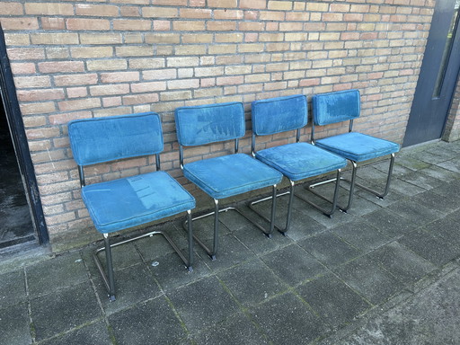 4 chaises en tissu côtelé avec structure tubulaire chromée