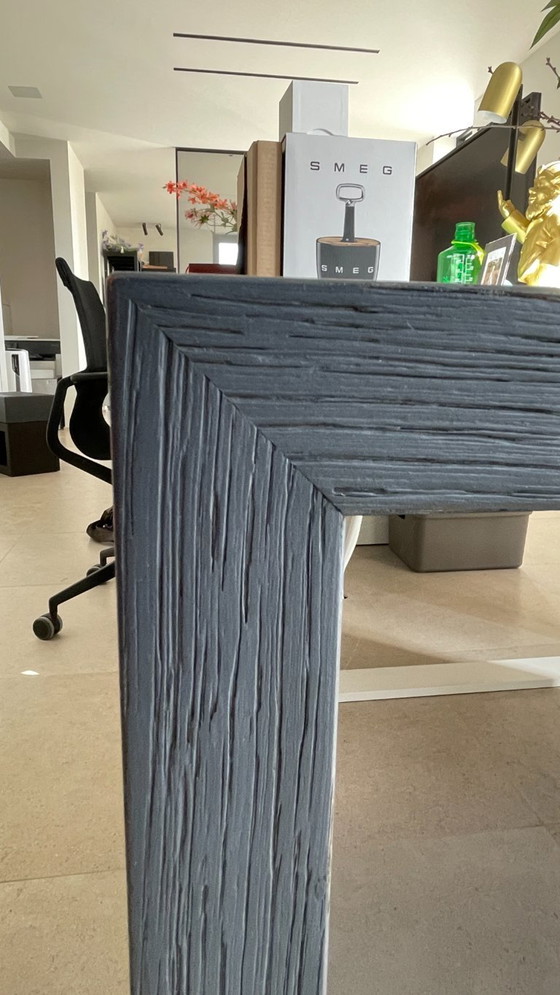 Image 1 of Bureau Zwart