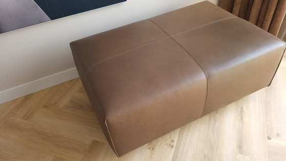 Pouf in pelle marrone Eyye, tipo Cella – Poggiapiedi e pouf (photo 4 of 8)