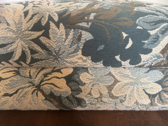 Image 1 of Pouf in 2 banden / tapisserie stof