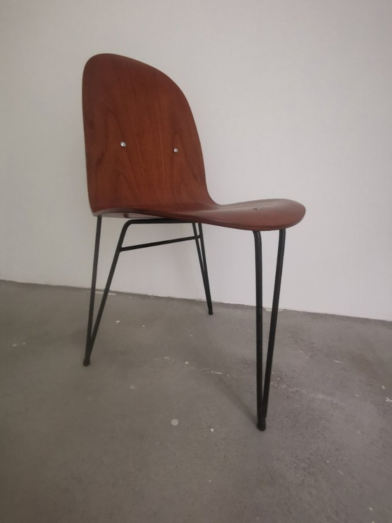 Paires de chaises tripodes par Enzo Strada pour Mobili Barovero – Mobili Barrovero, Chaises de salle à manger (photo 8 of 12)