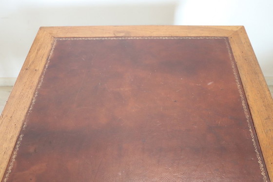 Image 1 of Antiker Schreibtisch in Nussbaum, Italien Mitte 19.