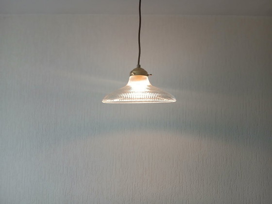 Image 1 of Suspension en verre Holophane - 27 cm - Vintage