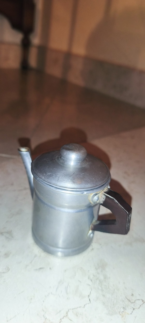 Set antiker Moka-Kannen mit aufgesetztem Milchkessel – Küchenzubehör, Plastic, Aluminium (photo 3 of 9)