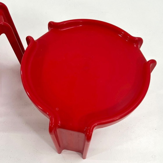 Image 1 of Ensemble de tables gigognes rouges de Giotto Stoppino pour Kartell, années 1970
