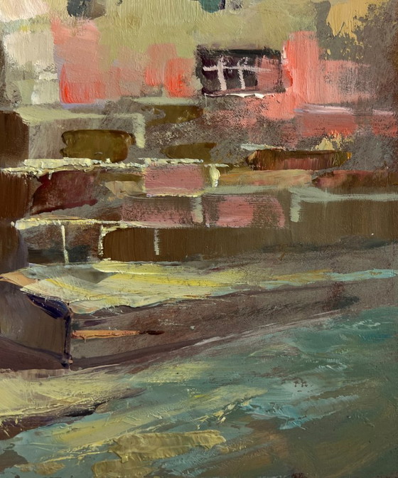 Image 1 of Origineel olieverfschilderij: Somber stadslandschap, wandelend door de stadsstraat.
