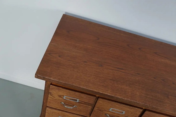 Image 1 of Armario de farmacia/archivador antiguo de roble holandés, años 50