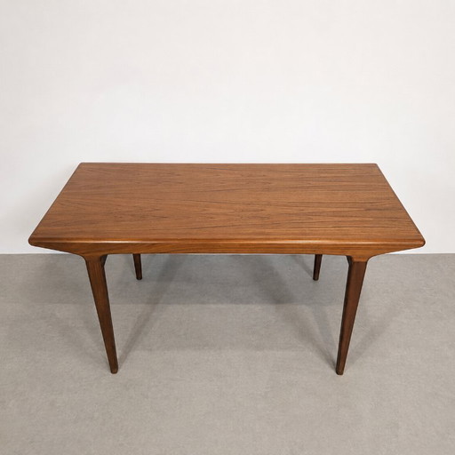 Table de salle à manger scandinave en teck de Johannes Andersen pour Uldum