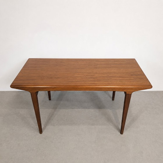 Image 1 of Table de salle à manger scandinave en teck de Johannes Andersen pour Uldum