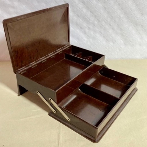 Bakelieten juwelen- of naaidoosje, Vintage.