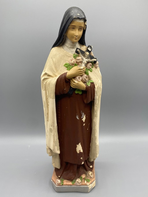 Sint Thérèse van Lisieux met rozen - Antiek polychroom gipsbeeld – decoratieve objecten