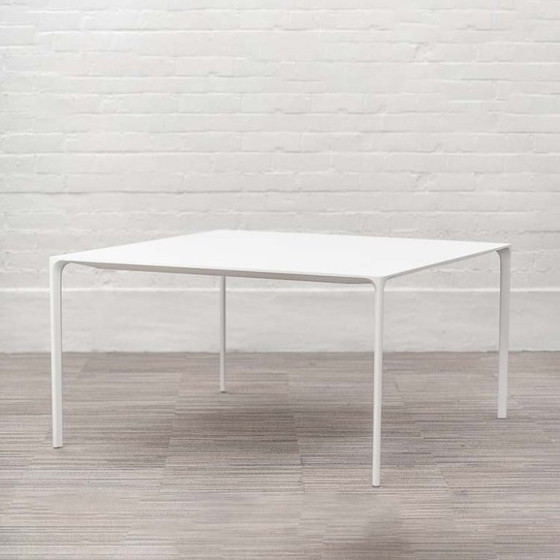 Image 1 of Arper Nuur #0800 Vergadertafel