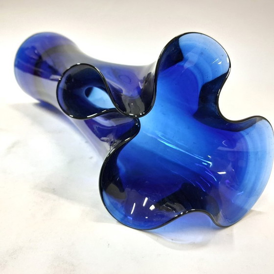 Image 1 of Vintage Cobalt Blue Art Glass Vase – Sculptural Elegance | H25 cm