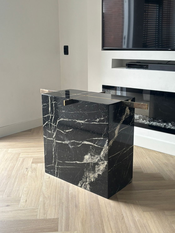 Image 1 of Table de salle à manger vintage Artedi en marbre noir