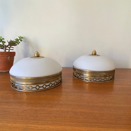 Paire d'appliques plafonniers anciens demi sphérique en verre blanc et laiton doré 1950 1960