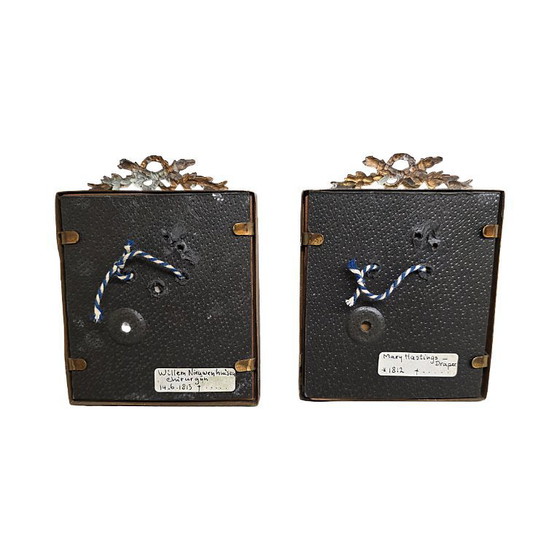 Image 1 of Portraits miniatures anciens dans des cadres classiques, XIXe siècle