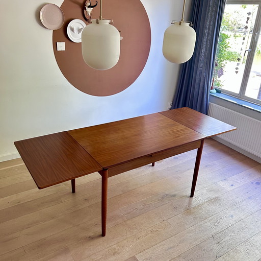Table à rallonge en teck design danois des années 1960