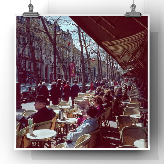 Image 1 of 1x op het terras in Parijs, 1960 | square fine art | Willem van der Poll