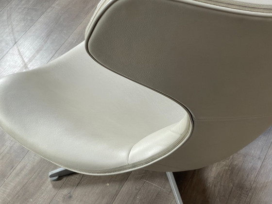 Image 1 of Poltrona Frau Regina Swivel Chair