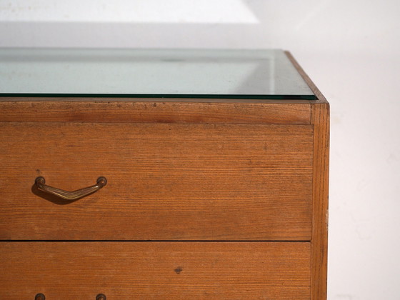 Vintage Twenty-Drawer Counter Chest, Central Europe, circa 1950, Storage cabinet, Glass, Brass, Black (photo 11 of 21)