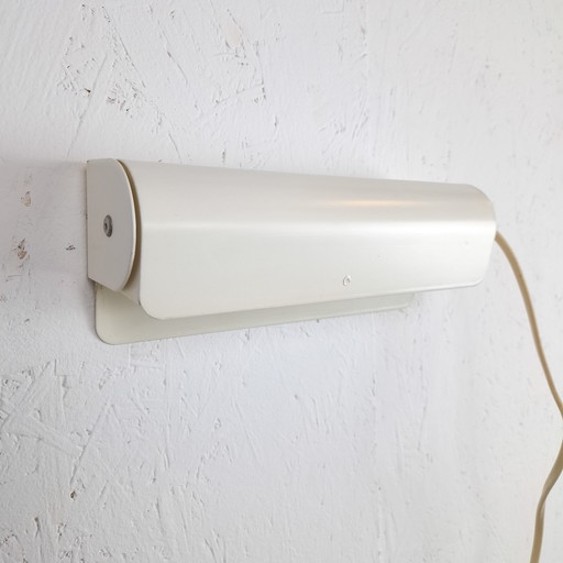 Lámpara de pared vintage color crema, metal blanco, diseño moderno de mediados de siglo