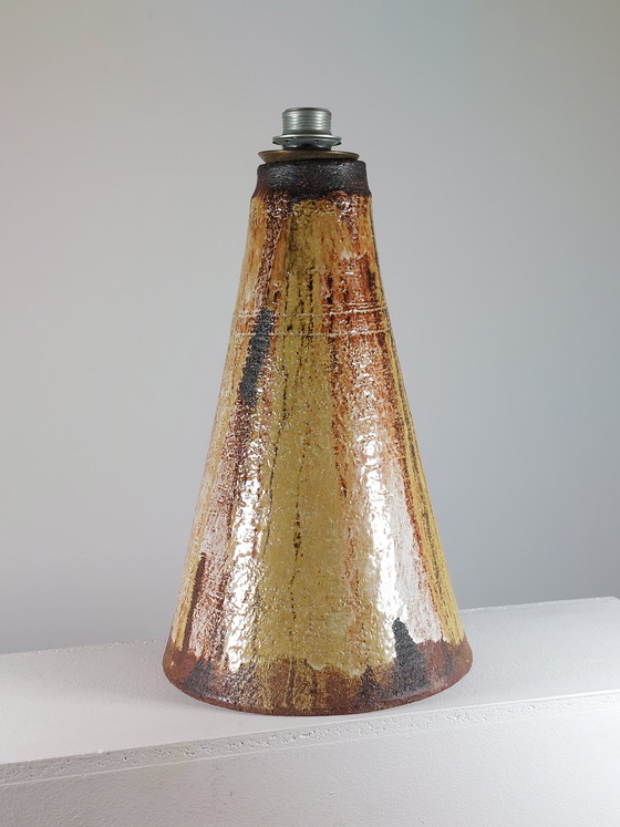 Image 1 of Lampada da terra o da tavolo vintage di metà secolo con base conica in ceramica.