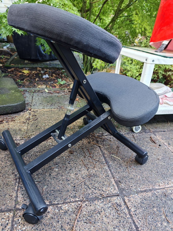 Chaise à genoux, design ergonomique - noir – Fauteuils de relaxation, Textile, Métal (photo 3 of 6)
