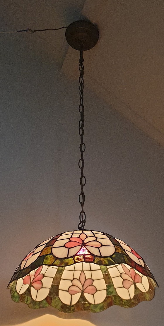 Stained Glass - Tiffany Style Lotus Flower Pendant Lamp (photo 7 of 65)
