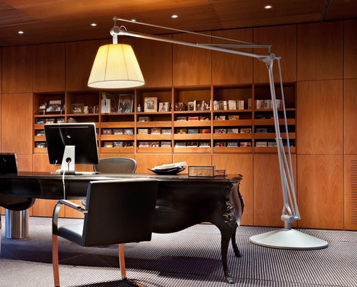 FLOS Superarchimoon Stehleuchte by Phillipe Starck
