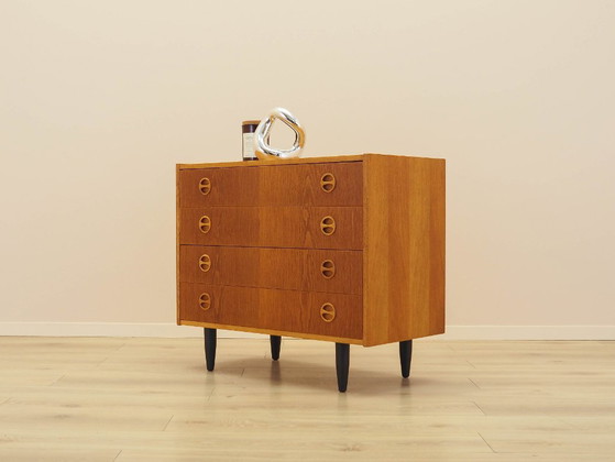 Cassettiera danese in frassino degli anni '70 con maniglie rotonde e gambe nere. – Cassettiere, Wood (photo 3 of 13)