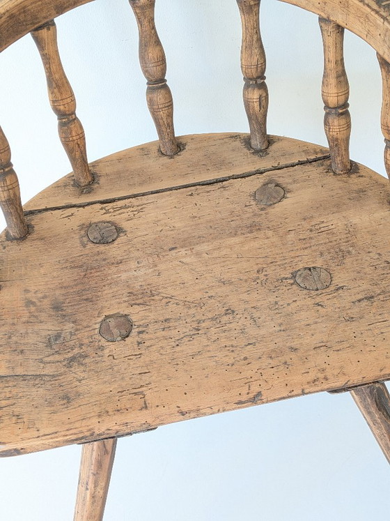 Chaise française primitive à dossier à barreaux du XVIIIe siècle (Art Populaire) – Fauteuils, Wood (photo 4 of 9)