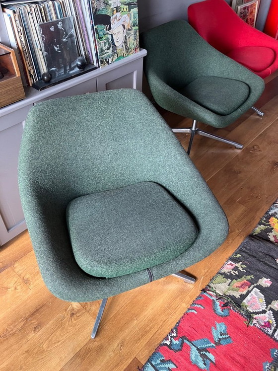 Image 1 of 4 poltrone Allermuir A640