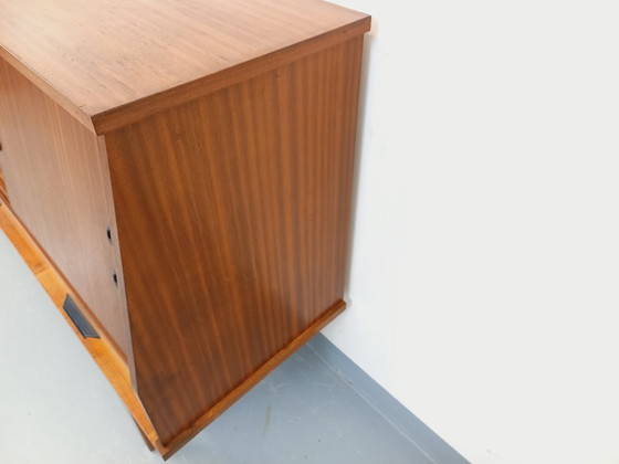 Image 1 of Credenza vintage in legno stile teak degli anni '60