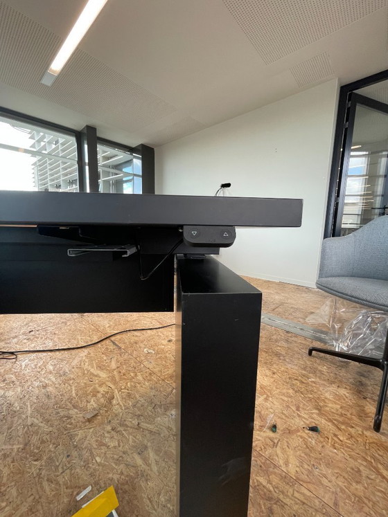 Image 1 of Escritorio esquinero KNOLL para trabajar sentado o de pie