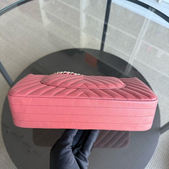 Image 1 of Chanel Classic Flap Medium - 25 cm Chevron-Lammleder, roségoldene Hardware, Serie 25
