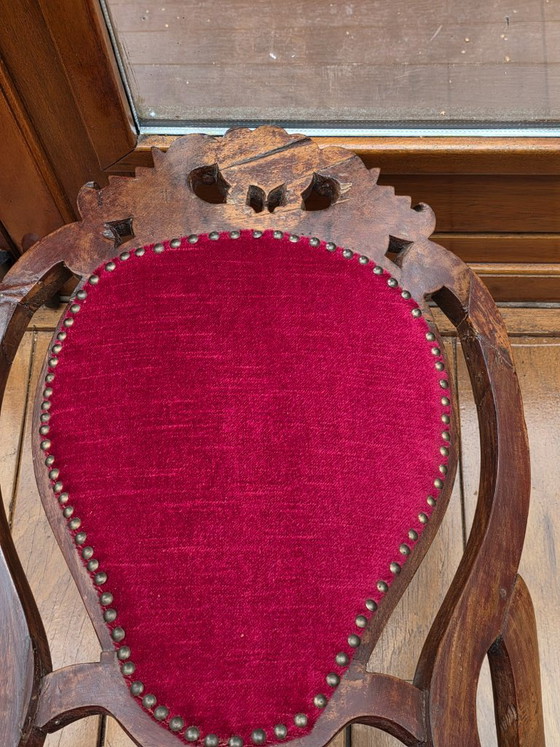Due sedie antiche con rivestimento rosso, Sedie da camera, Legno, Tessile, Klassiek (foto 4 di 9)