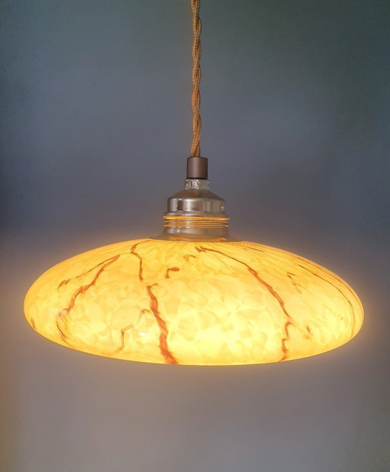 Image 1 of Suspension vintage - verre opalin - abat-jour marbré