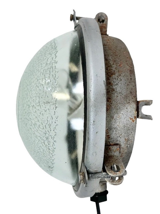 Image 1 of Industriële Sovjet-wand- of plafondlamp, jaren 70