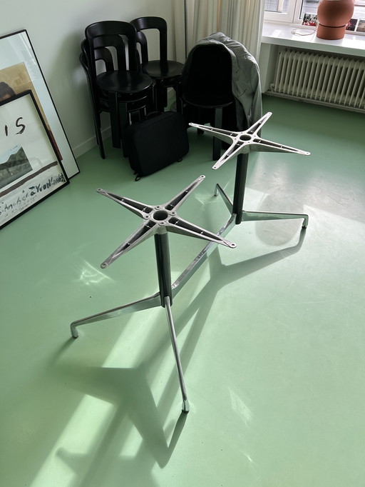 Custom ALPI Wood Tafel Met Herman Miller Onderstel