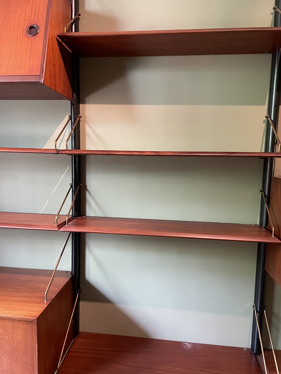 Image 1 of Mueble alto Louis van Teeffelen