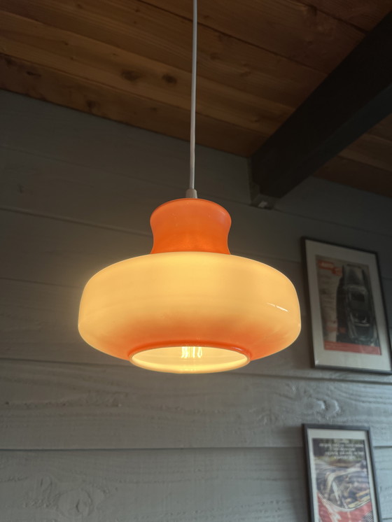 Image 1 of Lampada a sospensione vintage in vetro opalino