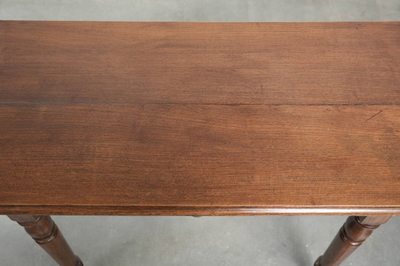 Image 1 of Antique English oak side table/hall/corridor table from the early 19th century with a beautiful appearance.