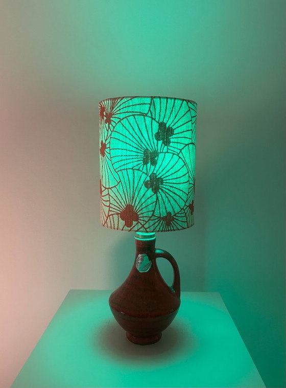 Image 1 of Kleine Bay Akzentlampe – kabellose Vasenlampe mit japanischem Seerosen-Stoff